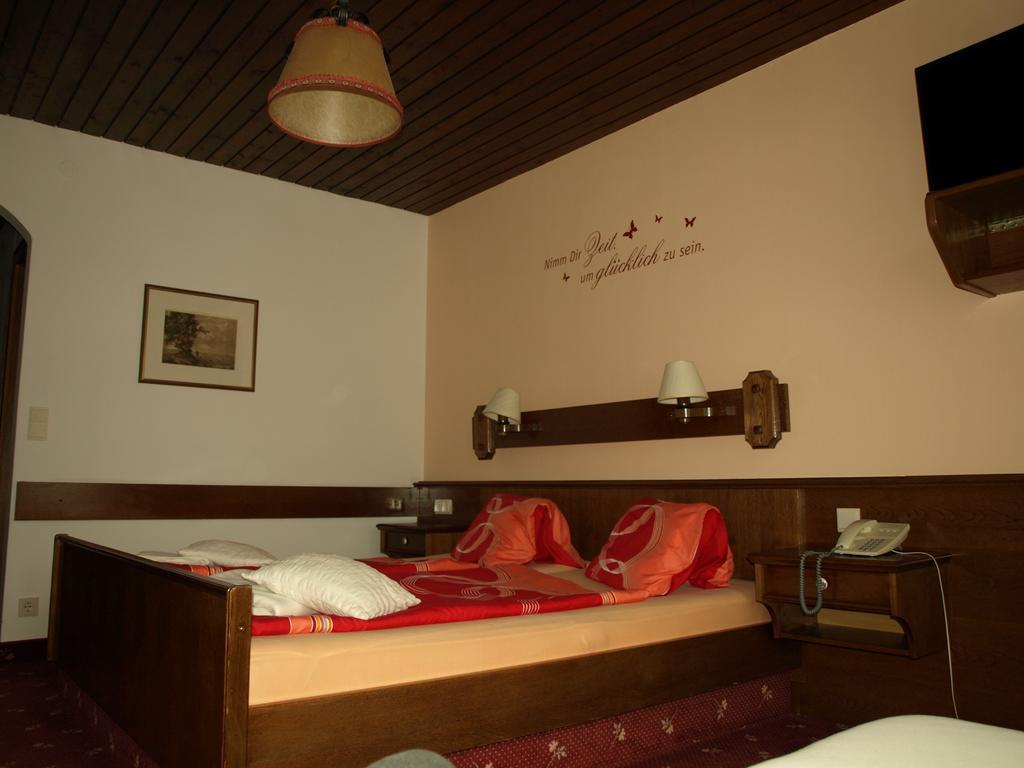 Hotel Sonnenhof Abtenau Zimmer foto