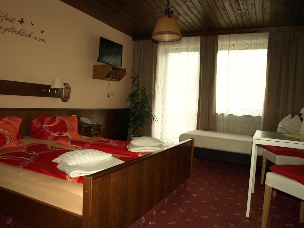 Hotel Sonnenhof Abtenau Zimmer foto